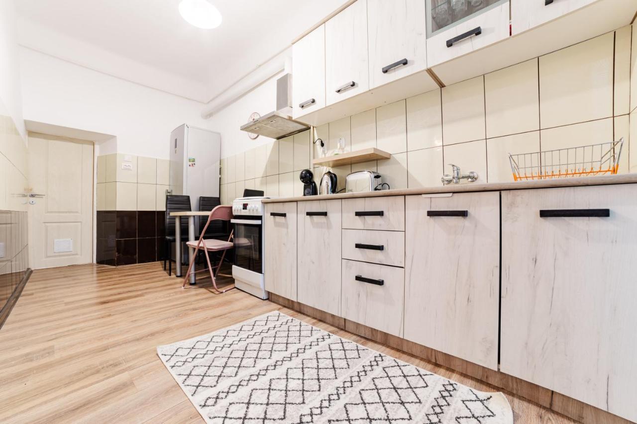 براشوف Anastasia Apartments With Parking المظهر الخارجي الصورة