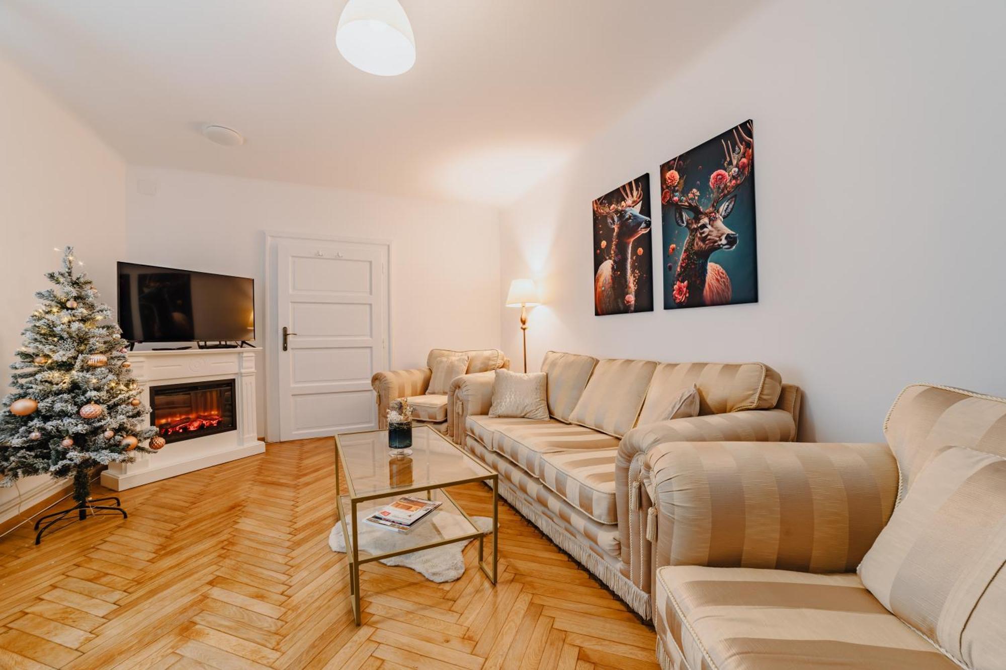 براشوف Anastasia Apartments With Parking المظهر الخارجي الصورة